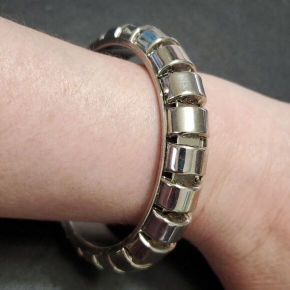*Sale* Silver tone chunky bangle bracelet - Picture 2 of 7